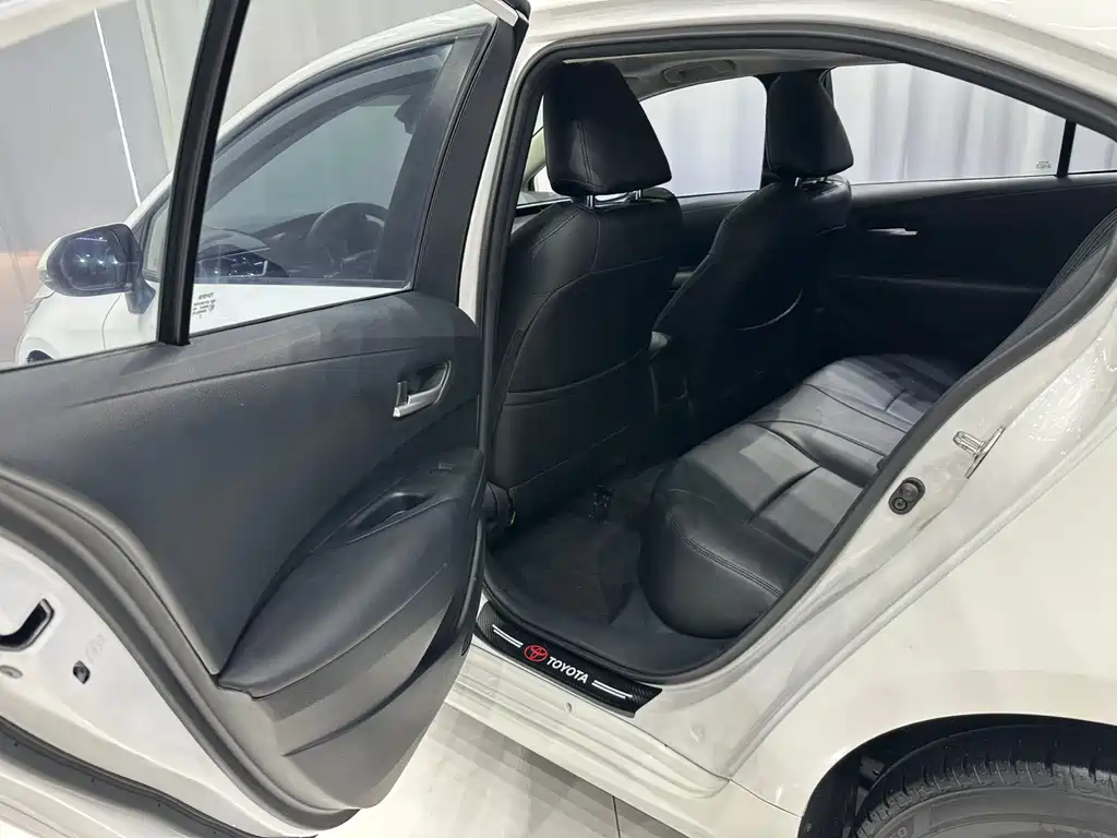 Toyota Corolla 2022 — фото 18