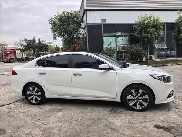Kia K4 2017
