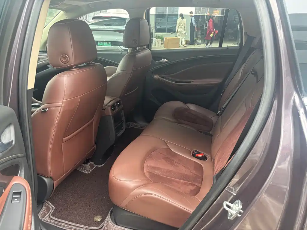 Buick Envision Plus 2016 — фото 11