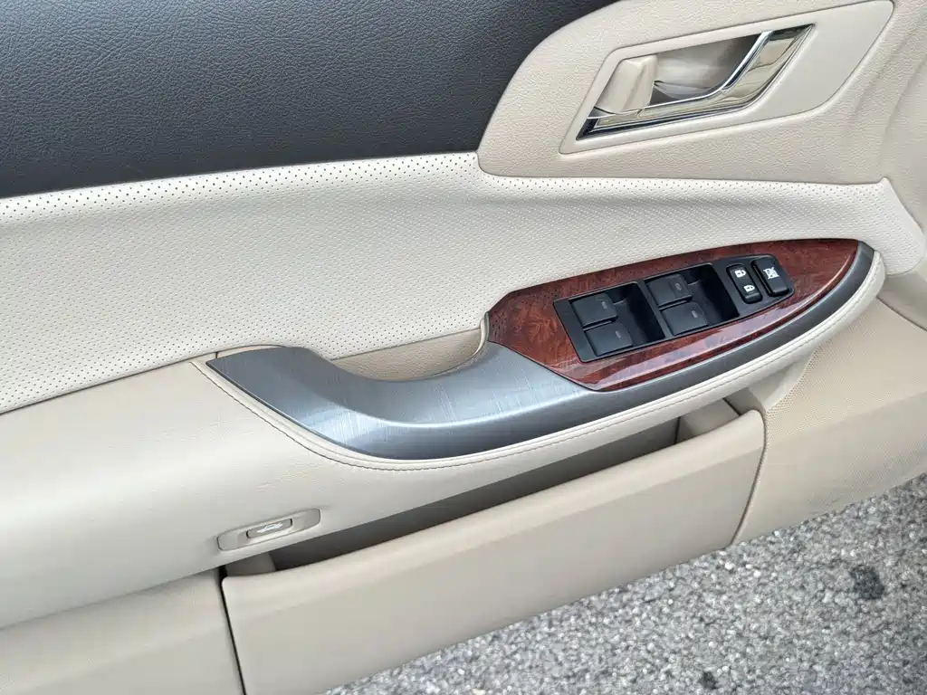 Toyota Crown 2015 — фото 11