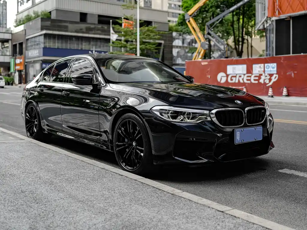 BMW M5 2019 — фото 3