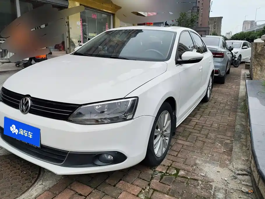 Volkswagen Sagitar 2014