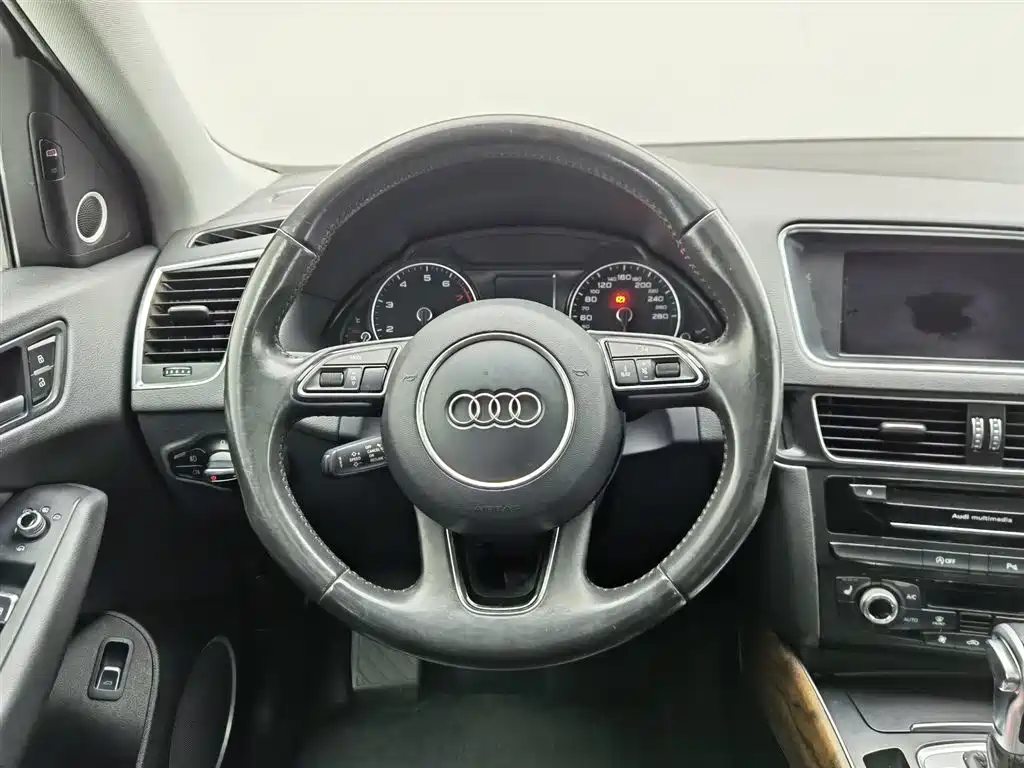 Audi Q5 2015 — фото 11