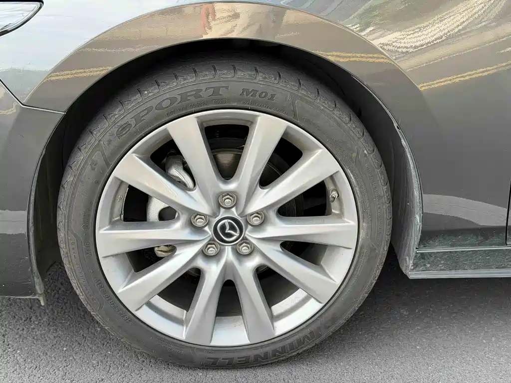 Mazda 3 Axela 2020 — фото 13