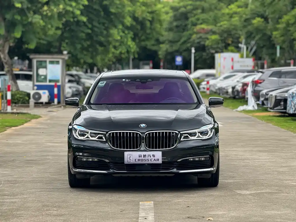 BMW 7 Series 2017 — фото 2