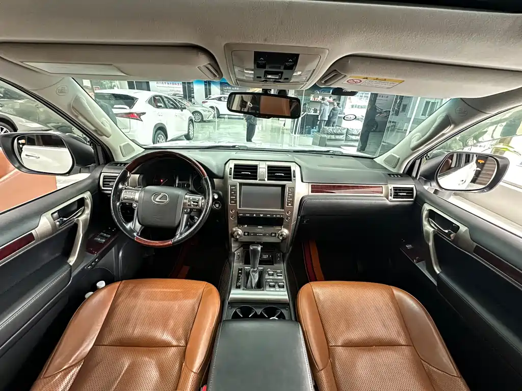 Lexus GX 2016 — фото 11