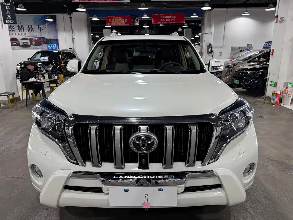 Toyota Prado 2014 — фото 1