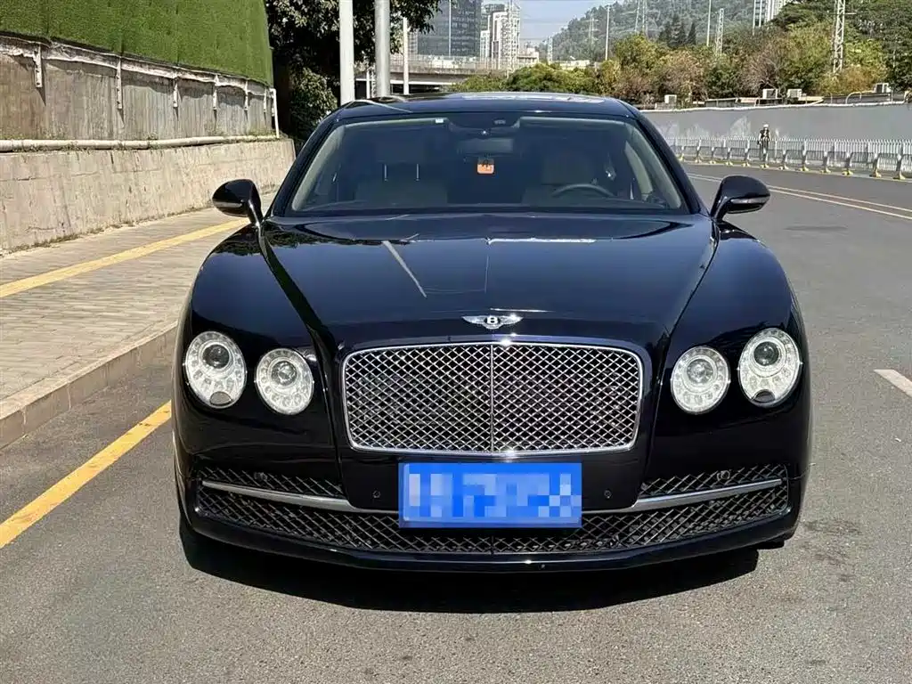 Bentley Flying Spur 2017 — фото 2