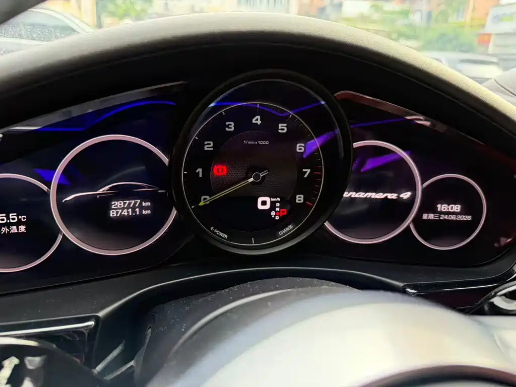 Porsche Panamera Hybrid 2024