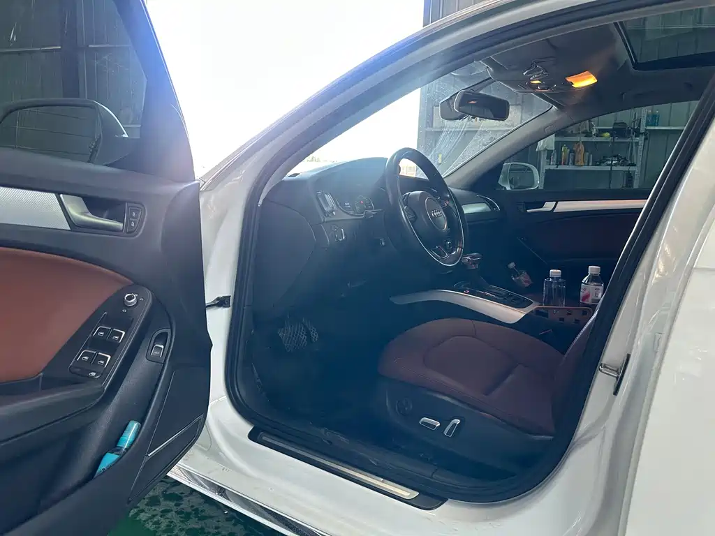 Audi A4L 2015