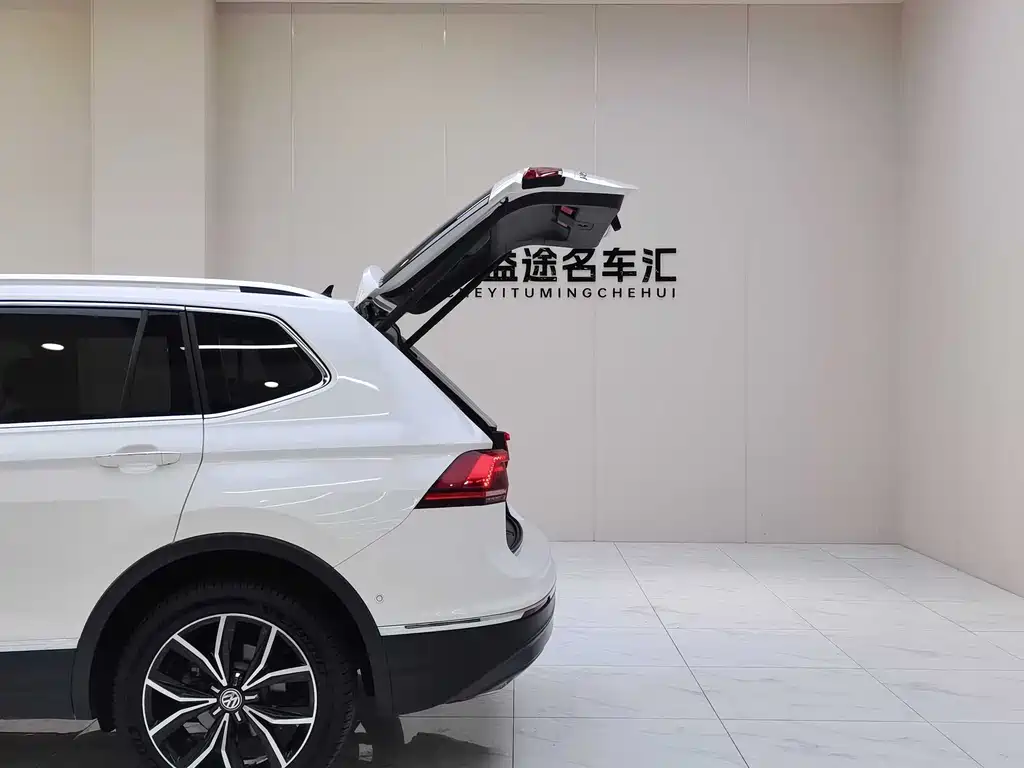 Volkswagen Tiguan L 2019 — фото 24