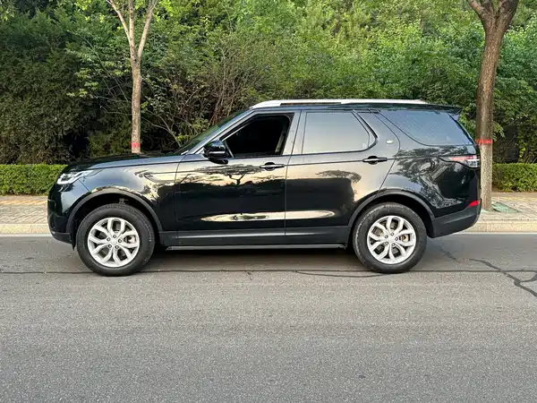 Land Rover Discovery 2018