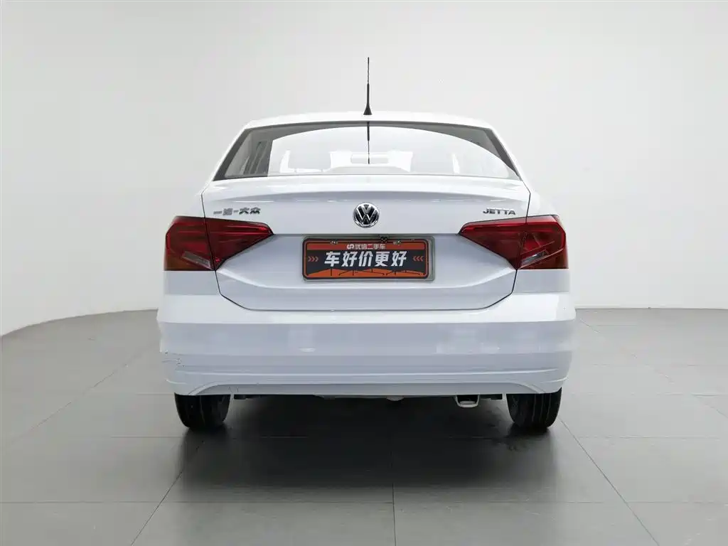 Volkswagen Jetta 2018 — фото 4