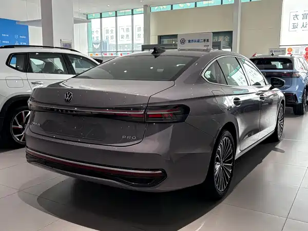 Volkswagen Passat 2024