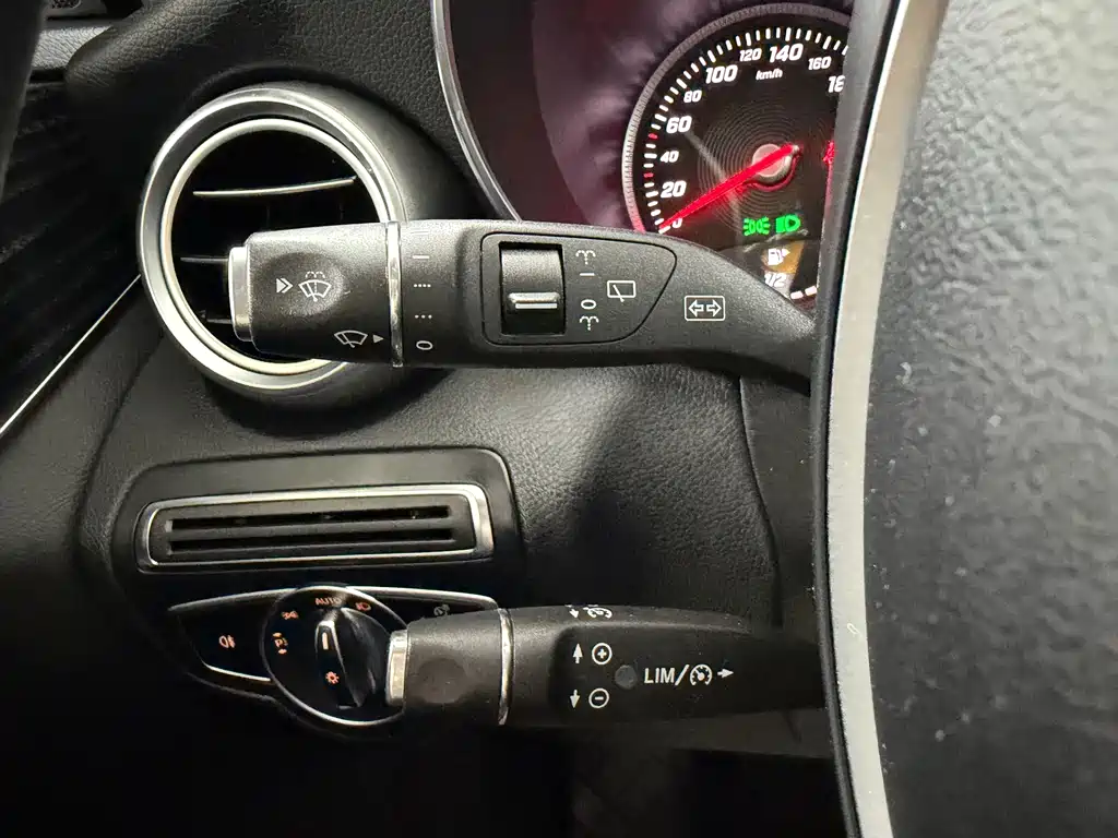 Mercedes-Benz C-Class 2018 — фото 19
