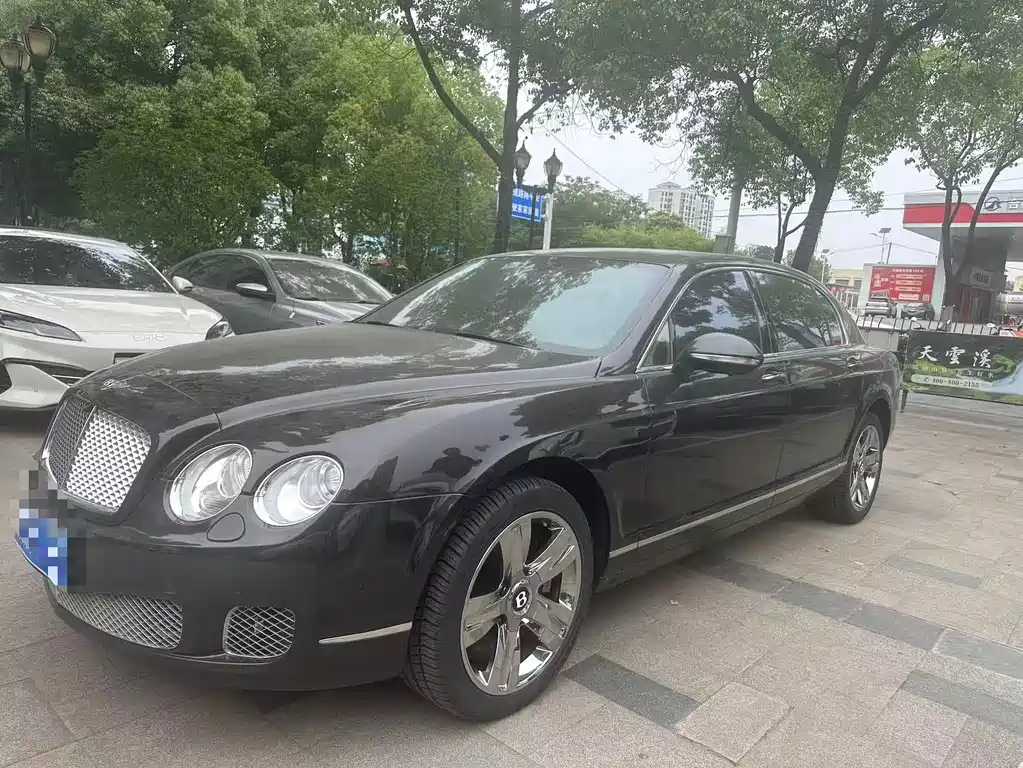 Bentley Flying Spur 2010 — фото 2
