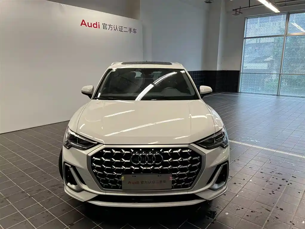 Audi Q3 2024 — фото 13
