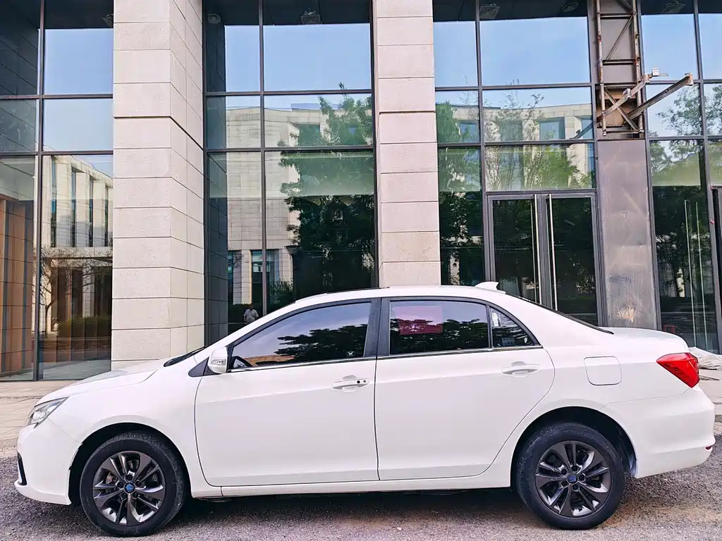 BYD Qin NEV 2019 — фото 13