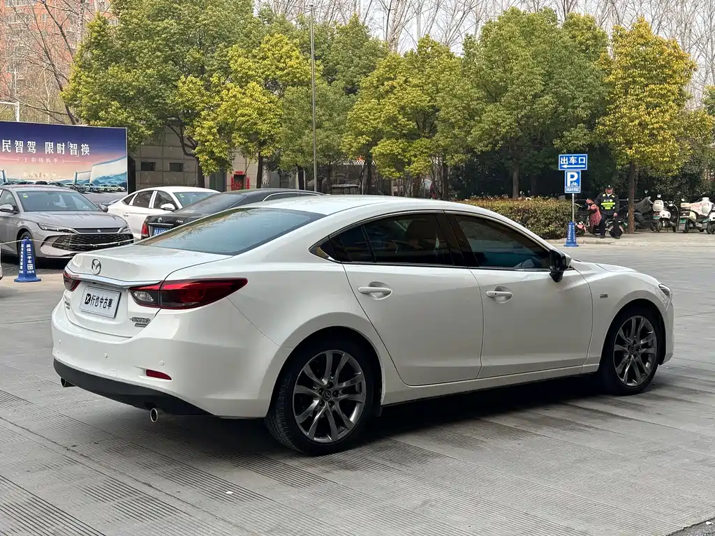 Mazda Atenza 2017 — фото 11