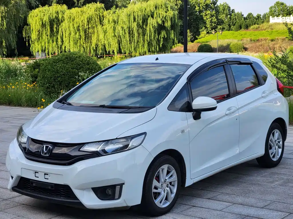 Honda Fit 2015 — фото 1