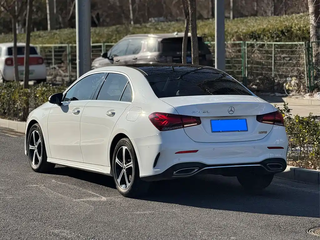 Mercedes-Benz A-Class 2023 — фото 4