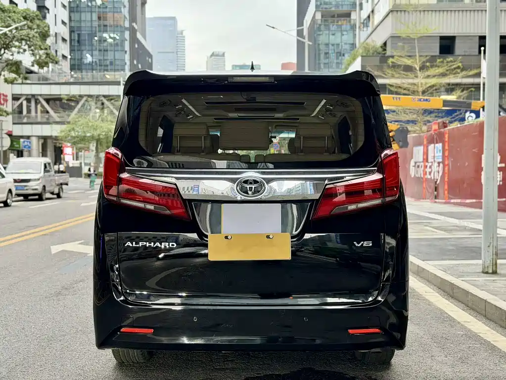 Toyota Alphard 2019 — фото 14