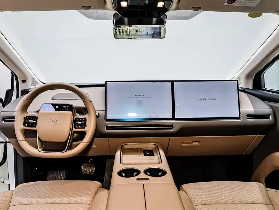 Li Auto i8 2025 — фото 12
