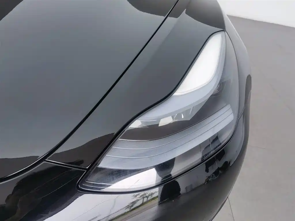Tesla Model 3 2023 — фото 7