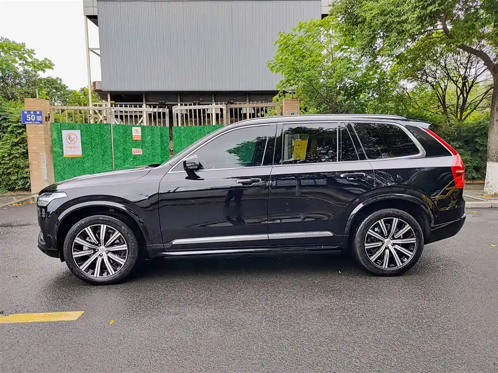 Volvo XC90 2022 — фото 3