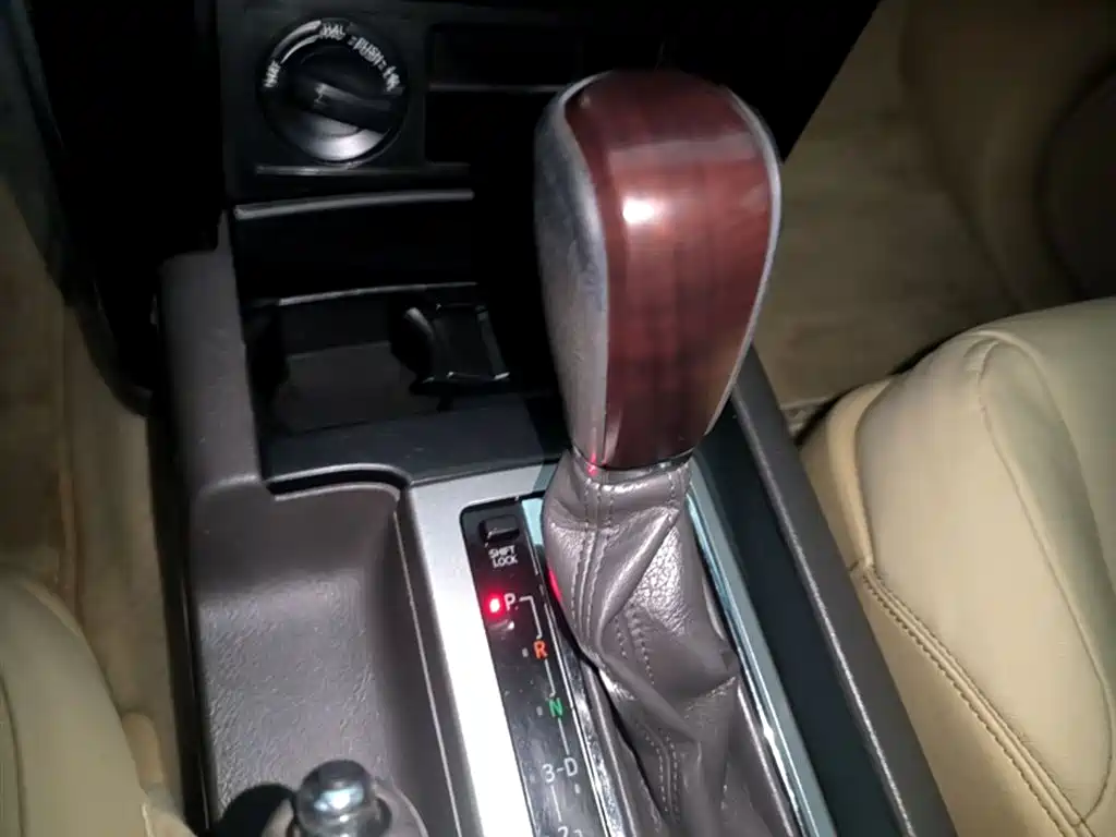 Toyota Prado 2015 — фото 14