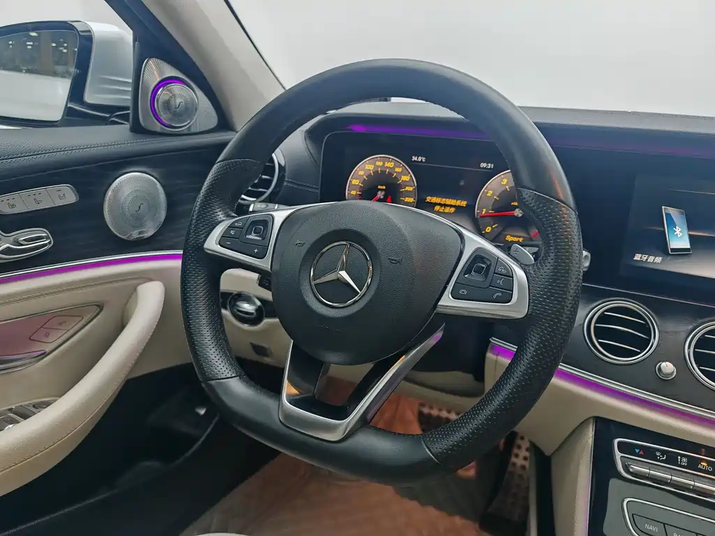 Mercedes-Benz E-Class 2016 — фото 16
