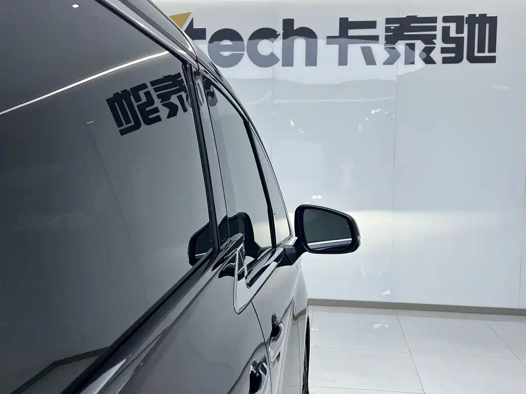 Toyota Alphard 2023 — фото 29