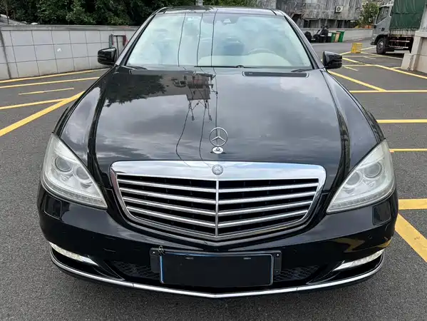 Mercedes-Benz S-Class 2012