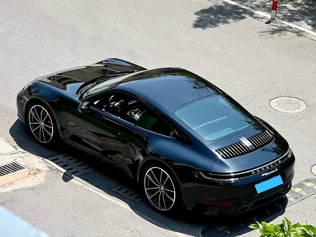 Porsche 911 2022 — фото 18