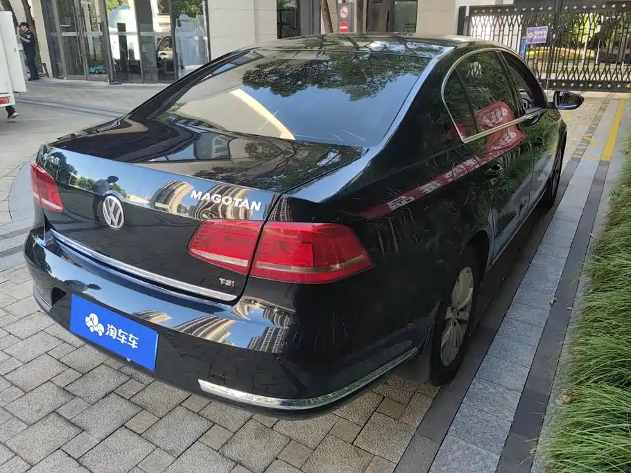 Volkswagen Magotan 2012