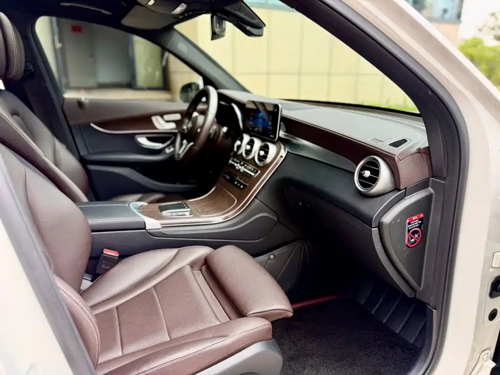 Mercedes-Benz GLC 2020 — фото 13