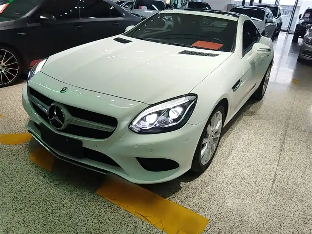 Mercedes-Benz SLC 2017 — фото 2
