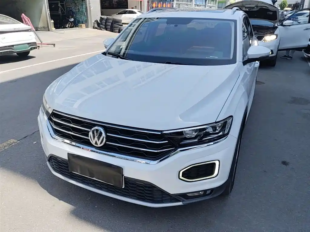 Volkswagen T-Roc 2019 — фото 1