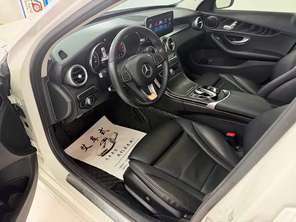 Mercedes-Benz C-Class 2018 — фото 13