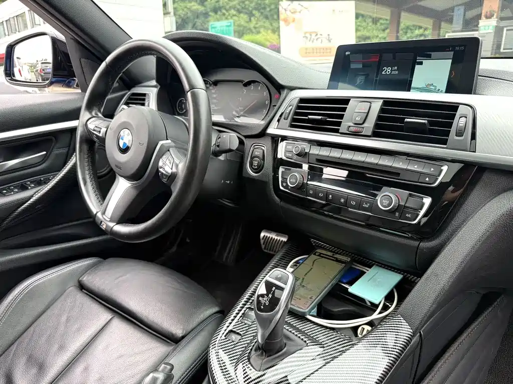 BMW 3 Series 2018 — фото 3
