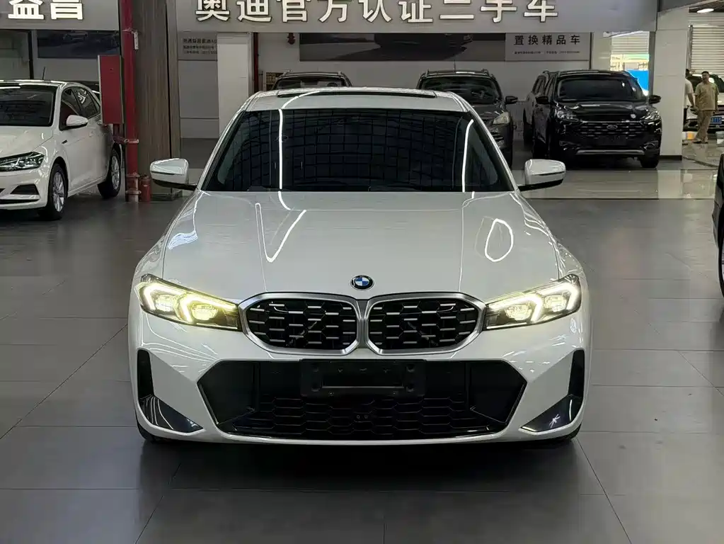 BMW 3 Series 2023 — фото 1