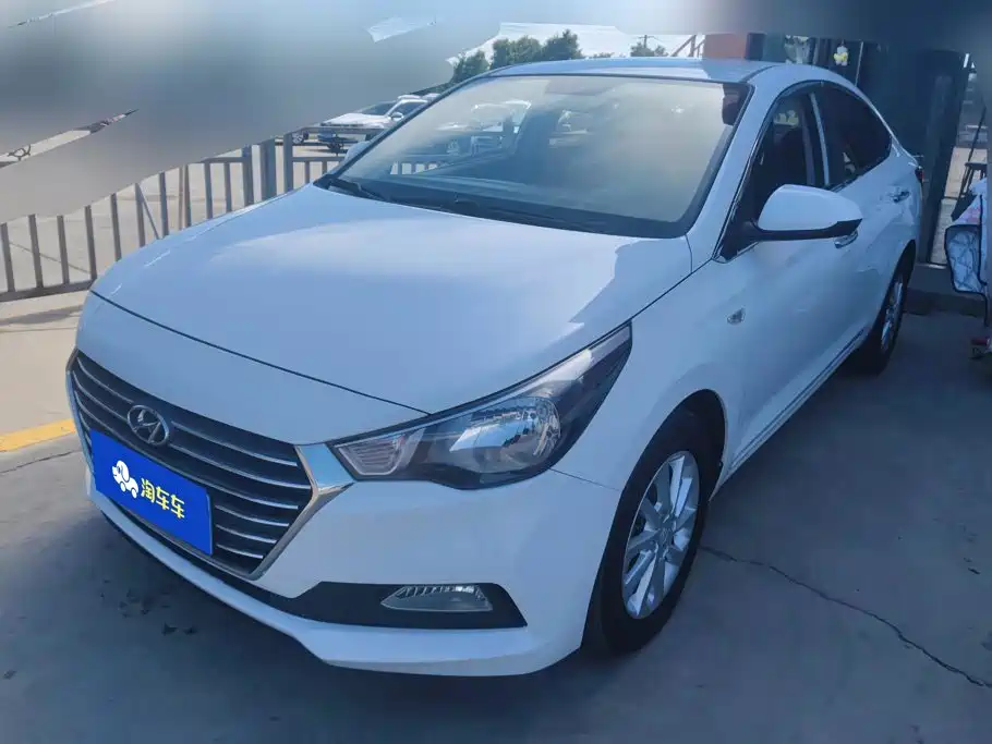Hyundai Verna 2016 — фото 1