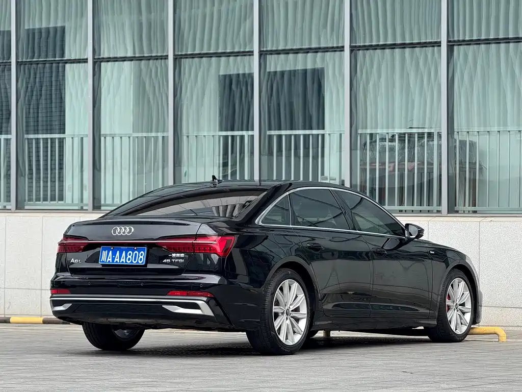 Audi A6L 2023 — фото 6