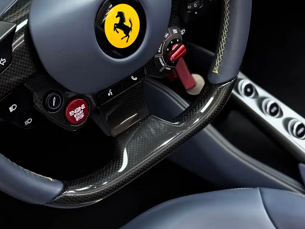 Ferrari F8 2022 — фото 10