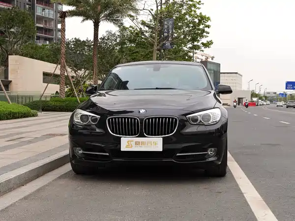 BMW 5 Series GT 2013