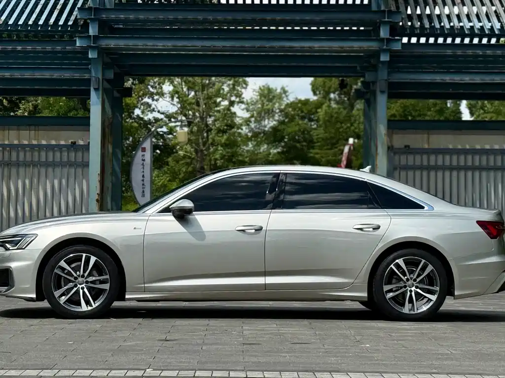 Audi A6L 2019 — фото 4