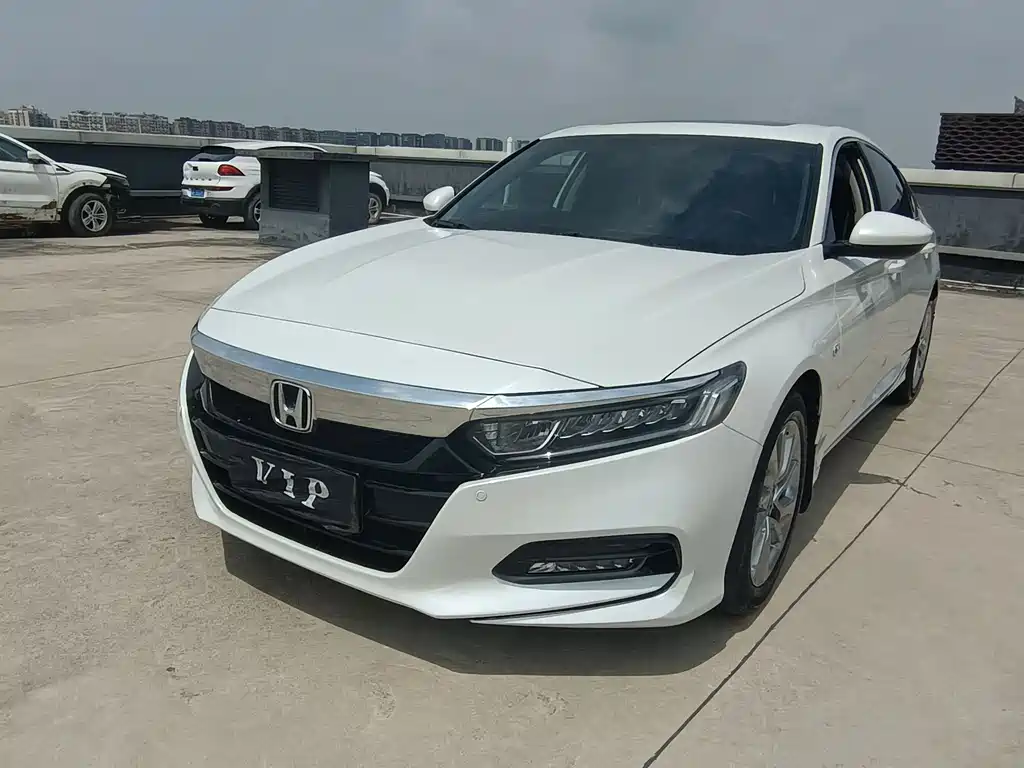 Honda Accord 2018 — фото 1