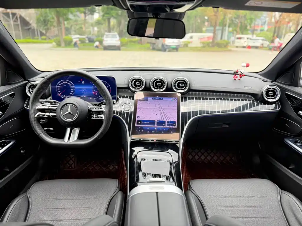 Mercedes-Benz C-Class 2023 — фото 8