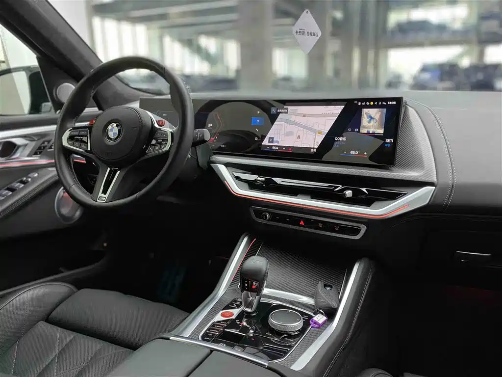 BMW XM 2023 — фото 14