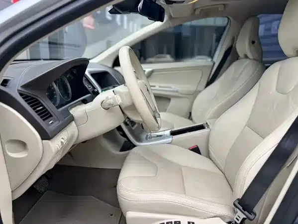 Volvo XC60 2011